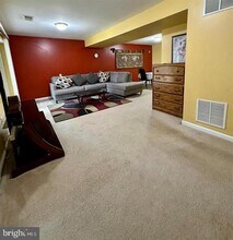 9215 Stephanie St in Manassas Park, VA - Building Photo - Building Photo