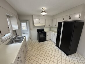 7410 New Glendale Rd in Glendale, KY - Building Photo - Building Photo