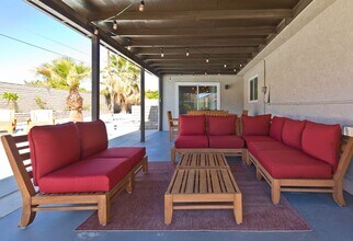 2295 E Acacia Rd N in Palm Springs, CA - Building Photo - Building Photo