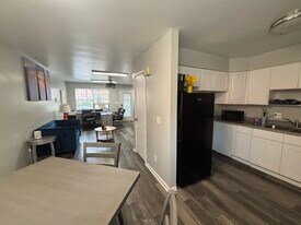 Colonial Park Townhomes in Columbus, OH - Building Photo