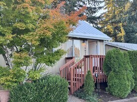 16670 S Carus Rd, Unit Beavercreek Apartments in Beavercreek, OR - Building Photo