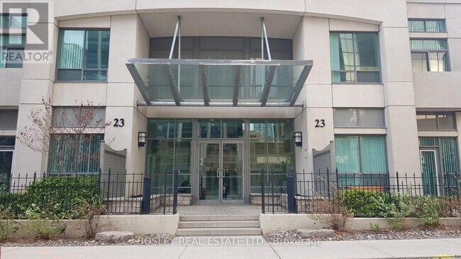 23 Hollywood Ave in Toronto, ON - Building Photo - Building Photo