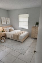 218 NW 9th Ave in Dania Beach, FL - Building Photo - Building Photo