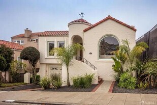 245 Westgate Dr in San Francisco, CA - Building Photo