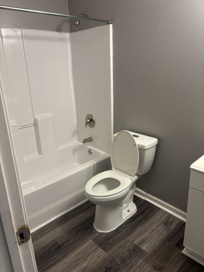 559 Woodlawn Ave NW, Unit Unit B