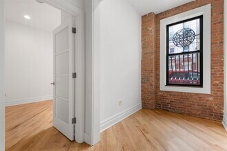 69 Franklin St in Jersey City, NJ - Building Photo - Building Photo