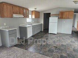 957 Eslinger Ct in Kodak, TN - Building Photo