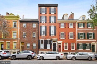 735 Spruce St in Philadelphia, PA - Building Photo