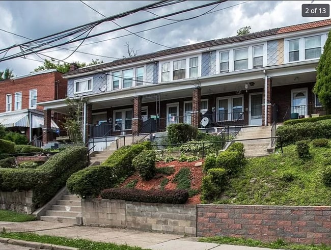 927 Clarissa St in Pittsburgh, PA - Building Photo - Building Photo