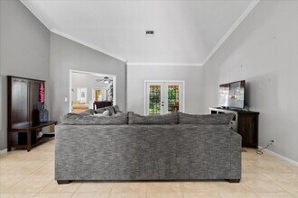 13557 Northumberland Cir in Wellington, FL - Building Photo - Building Photo