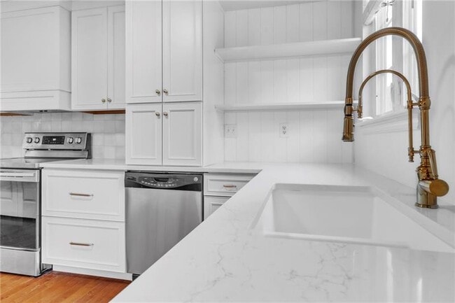 305 Broadstone Dr in Mars, PA - Building Photo - Building Photo