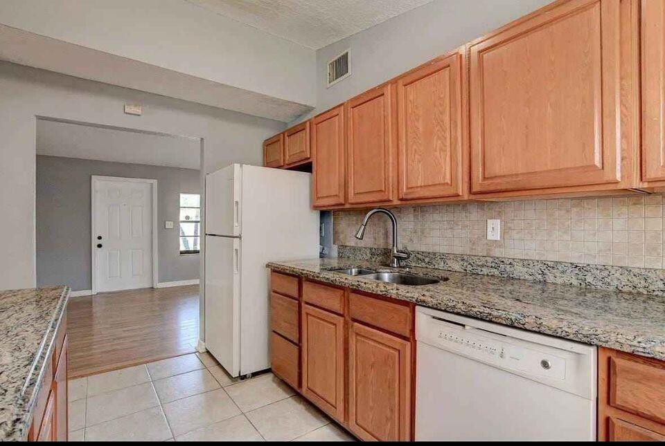 4916 Ohio Rd in Greenacres, FL - Building Photo