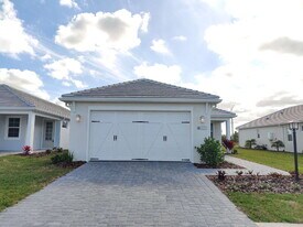 8173 Sternway Rd in Sarasota, FL - Building Photo