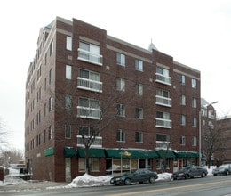 Bay Square in Cambridge, MA - Building Photo - Building Photo