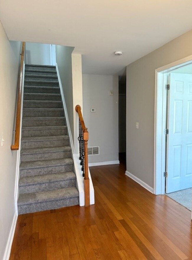 2176 Olmadison View in Atlanta, GA - Building Photo - Building Photo