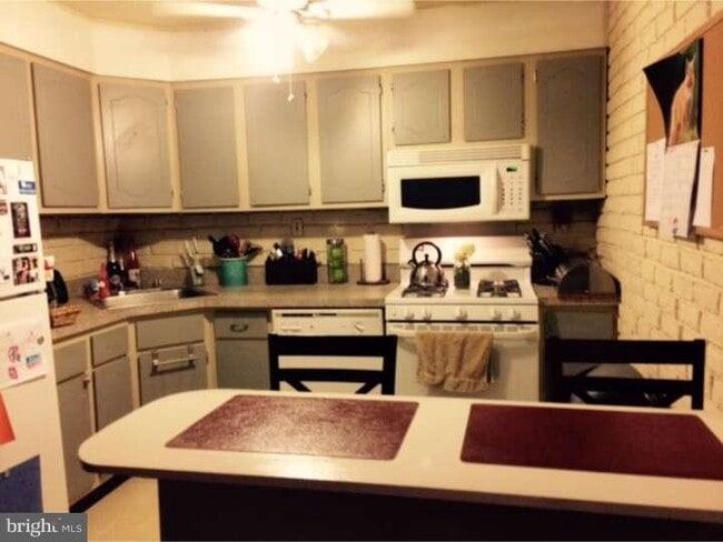 12044 Abby Rd in Philadelphia, PA - Building Photo - Building Photo