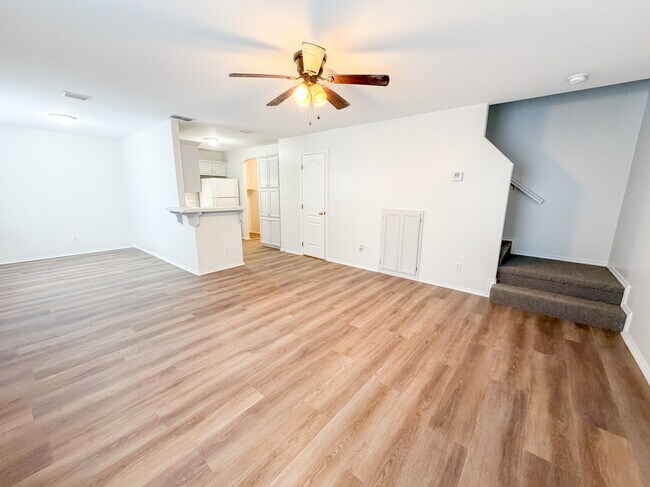 709 Sonesta Dr, Unit D in Harlingen, TX - Building Photo - Building Photo