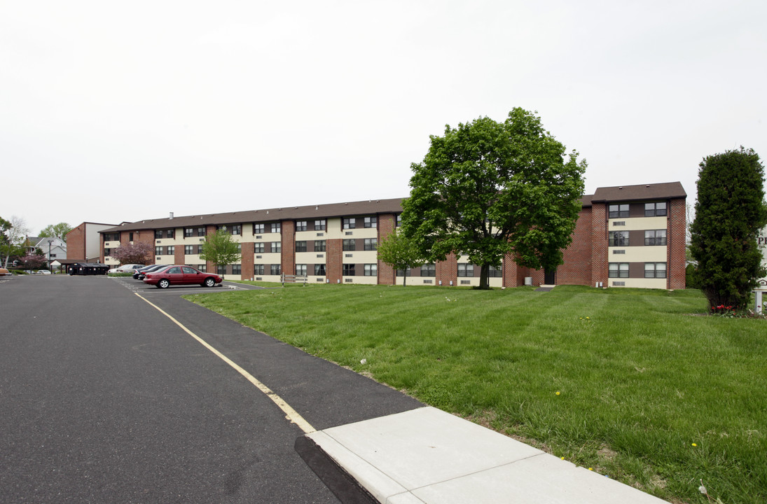 Upper Perkiomen Manor in Red Hill, PA - Building Photo