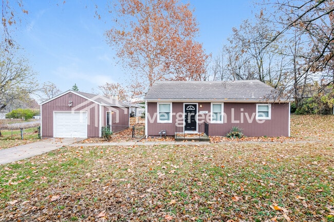 property at 5247 Laurel Ave