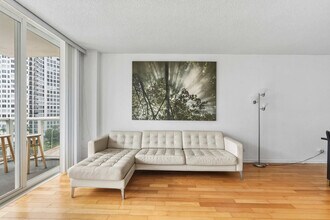 5599 Collins Ave, Unit SI ID1475832P in Miami Beach, FL - Foto de edificio - Building Photo