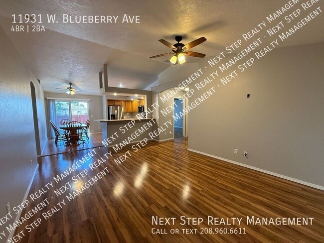 11931 W Blueberry Ave in Nampa, ID - Building Photo - Building Photo