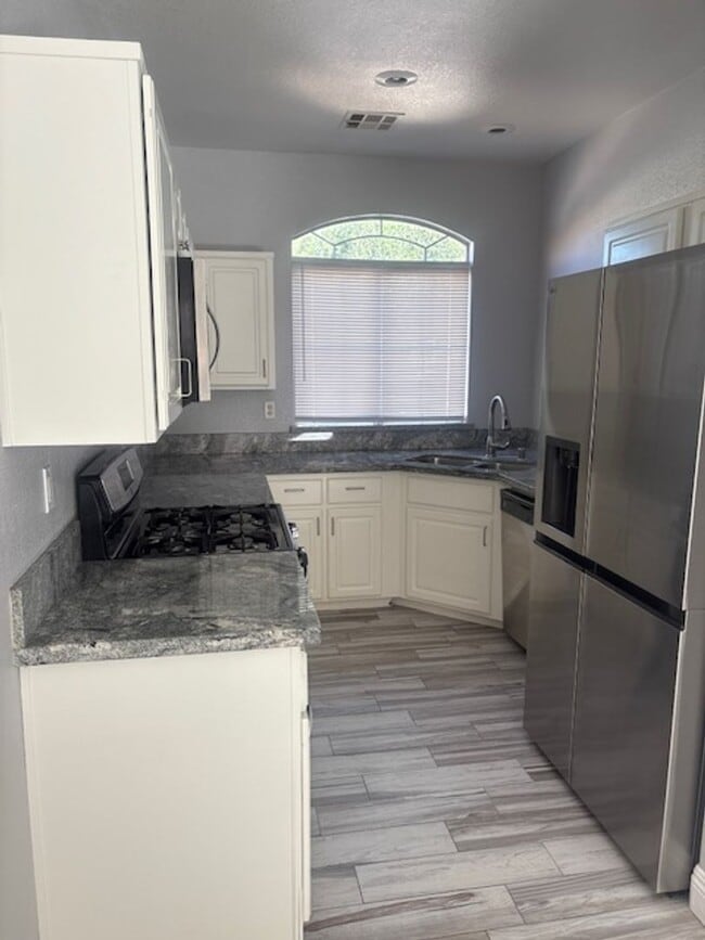 263 S Summer Meadow St in Henderson, NV - Building Photo - Building Photo