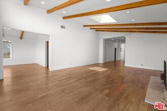 2255 Westridge Rd in Los Angeles, CA - Foto de edificio - Building Photo