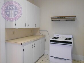 3417 SE Grant Ct in Portland, OR - Building Photo - Building Photo