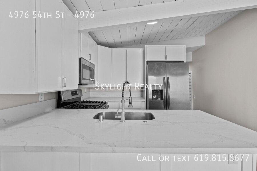 4976 54th St in San Diego, CA - Building Photo