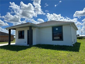 8014 Mangrove Cir in La Belle, FL - Building Photo - Building Photo