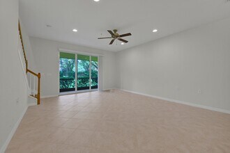 4341 Lazio Way in Ft. Myers, FL - Building Photo - Building Photo