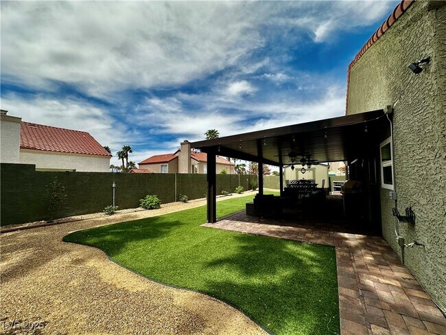 property at 41 Stone Cress Dr