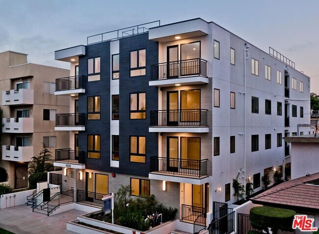 1828 Butler Ave in Los Angeles, CA - Building Photo - Building Photo