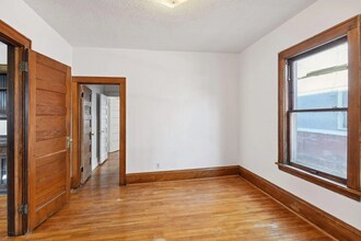 104 W 27th St, Unit 1 in Minneapolis, MN - Building Photo - Building Photo