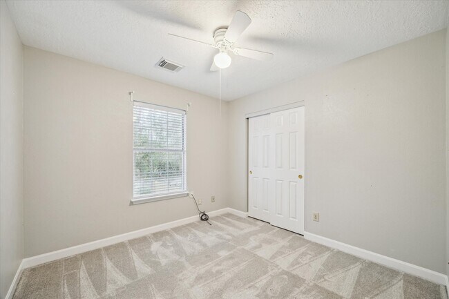 property at 3315 Kings Mountain Dr