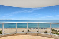 17555 Collins Ave, Unit 1107 in Sunny Isles Beach, FL - Foto de edificio - Building Photo