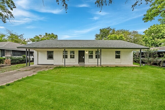 5859 Flamingo Dr