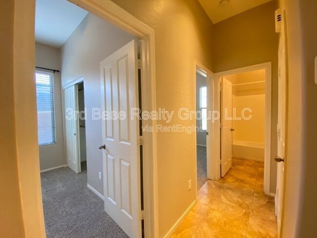 property at 4442 N Jackson Ct