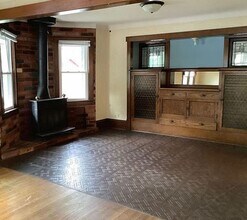 935 18th Ave SE in Minneapolis, MN - Building Photo - Building Photo