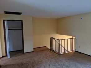 1465 Whispering Ct, Unit 2 in Hastings, MN - Foto de edificio - Building Photo