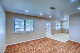 2711 Cindy Ln in Big Spring, TX - Building Photo - Building Photo