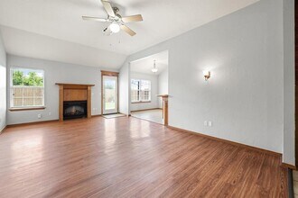 616 Garrison Ln in Yukon, OK - Building Photo - Building Photo