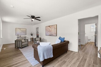 110 Warren St in Moncks Corner, SC - Building Photo - Building Photo