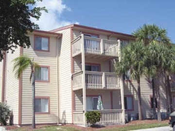 Horizons Apartments in Ft. Myers, FL - Building Photo