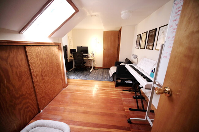 22 8th St, Unit 2 in Cambridge, MA - Building Photo - Building Photo