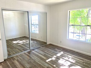 14914 Hamlin St in Los Angeles, CA - Building Photo - Building Photo