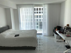 500 Brickell Ave-Unit -1206 in Miami, FL - Building Photo - Building Photo