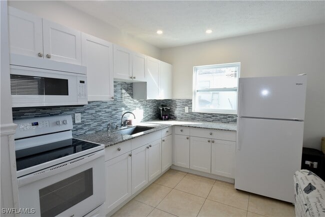 property at 3125 Barrett Ave