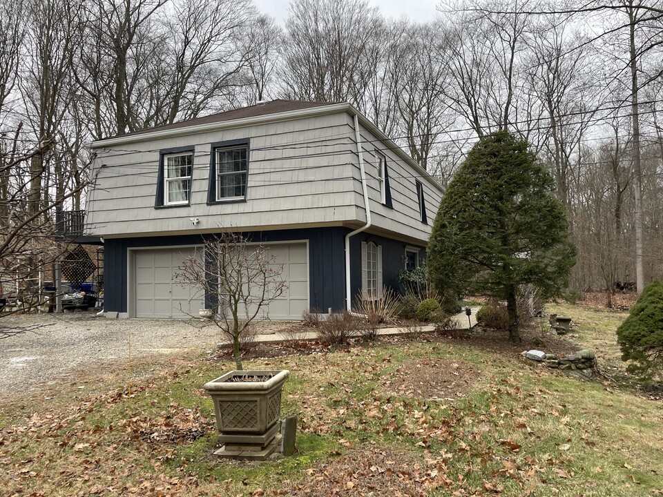 21 Fullmar Ln in Norwalk, CT - Foto de edificio