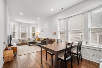 3904 N Whipple St in Chicago, IL - Building Photo - Building Photo